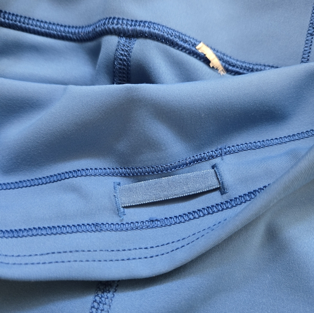 Peloton Move Mission Capri  Leggings - Picture 4 of 8